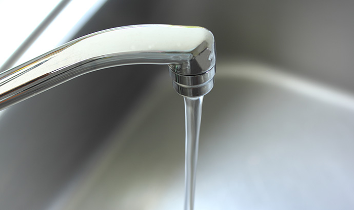 カルキとは?水道水に含まれる理由と影響