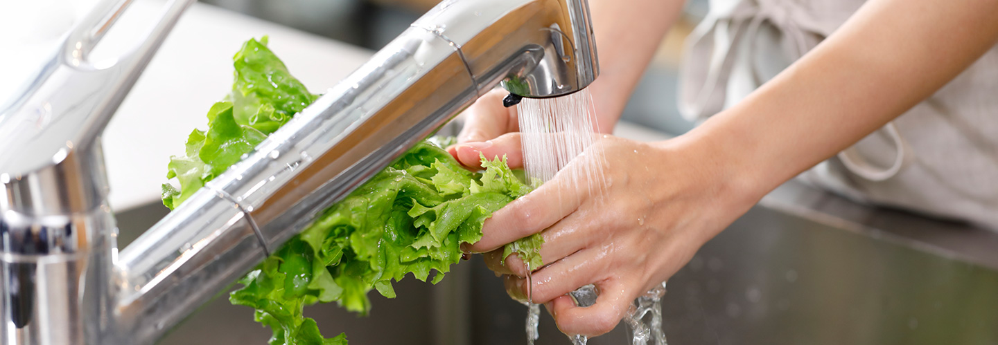 50℃洗いをすると食材の鮮度が復活する？食材別の時間や注意点とは