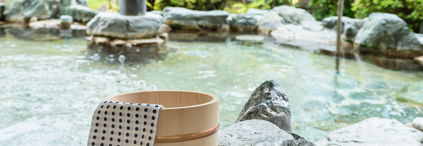 温泉水は飲める？飲泉時の注意点やミネラル豊富なおすすめの水を紹介！