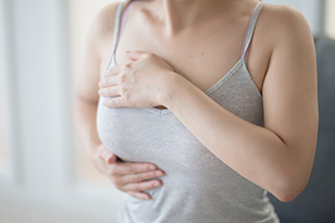 母乳が出ない原因は？授乳を助けるマッサージ方法も紹介