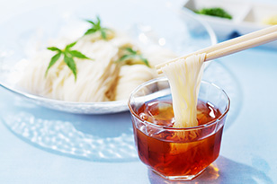 「茹でないそうめん」とは？時間が経ってもくっつかなくておいしい料理として話題！