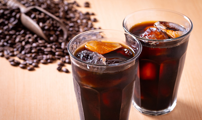 カフェイン入りのコーヒーや紅茶