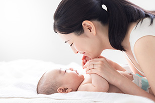 ウォーターサーバーで赤ちゃんのミルク作りをしてもいい？注意点についても解説